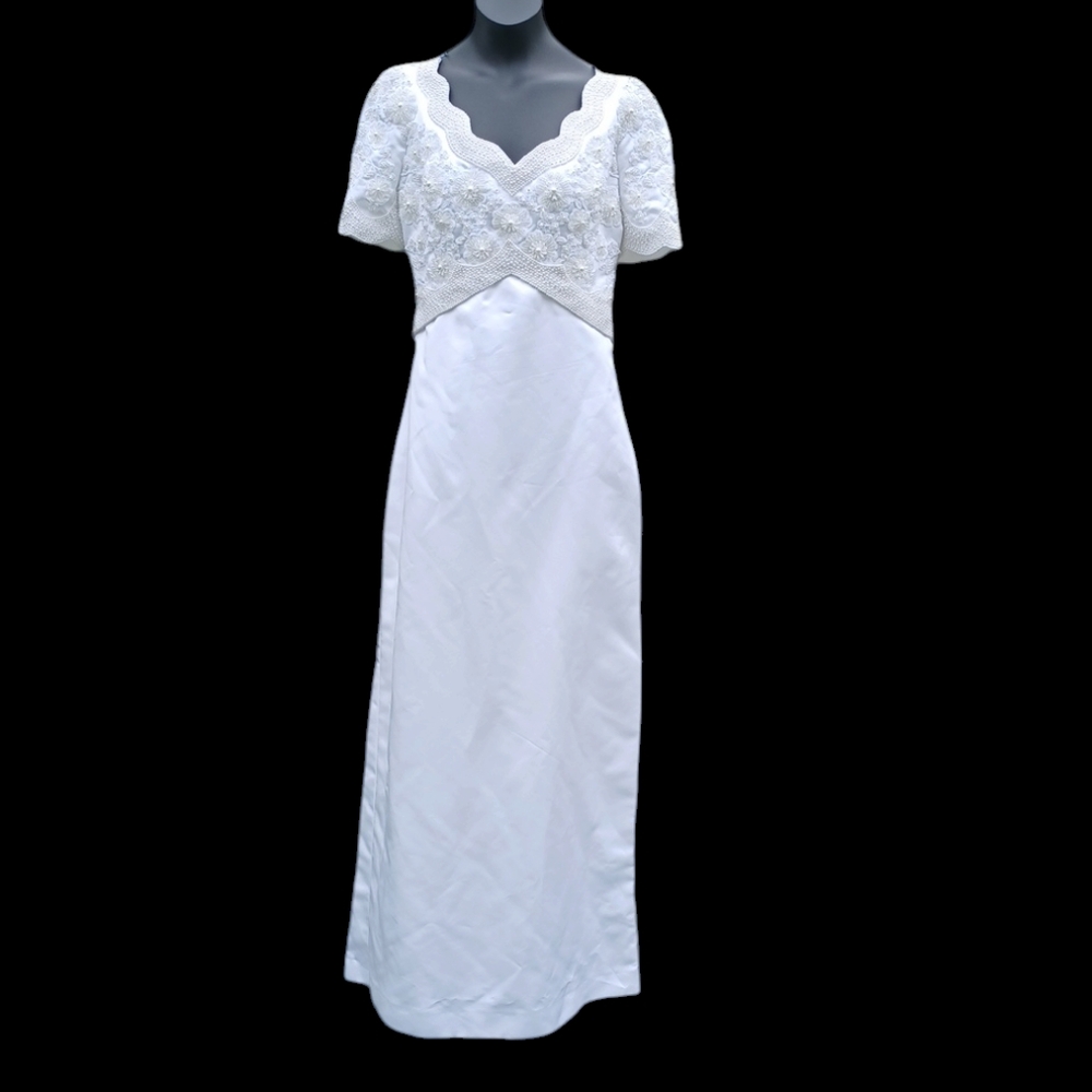 Stunning! Alfred Angelo beaded bridal wedding dress 4425